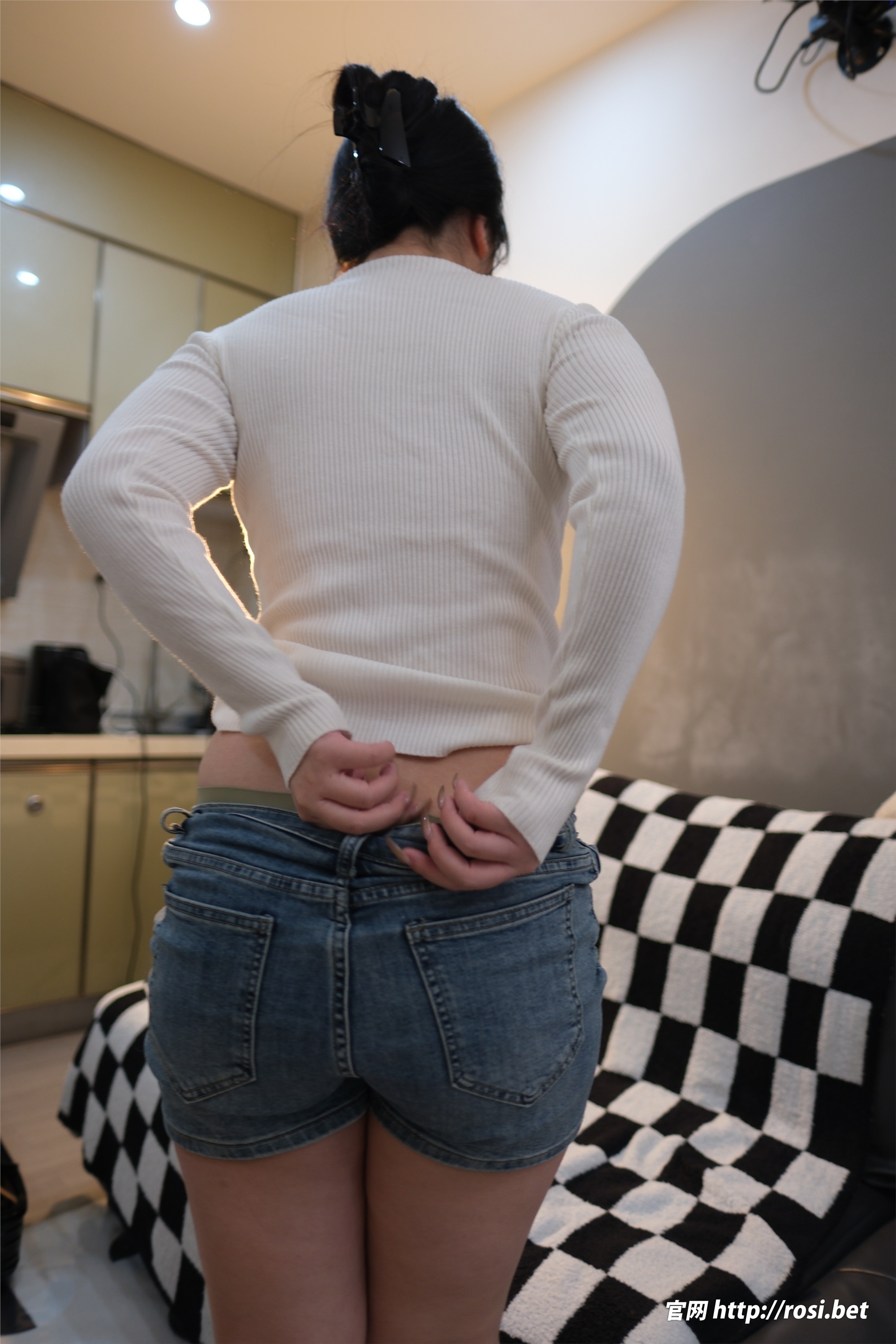 ROSI写真 2025.10.18 NO.5066